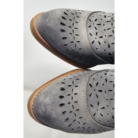 Sofft Amberly Laser-Cut Suede Ankle Booties Size 7.5 Stacked Block Heel Blue - Picture 2 of 15